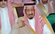 قدرت بن سلمان با سوءاستفاده از آلزایمر پدر و حبس مادرش به دست آمده