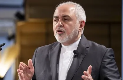 ظریف: کسانی که ۴ سال در مقابل زورگویی ترامپ سر فرود آوردند حالا حمله وی به قانون را محکوم می&zwnj;کنند / به خاطر خودتان هم شده دوراندیش باشید