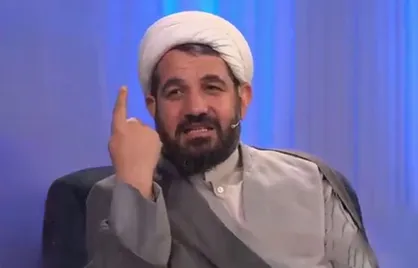هیچ&zwnj;کس یک&zwnj;شبه به سقوط نمی&zwnj;رسد، خداوند در مسیر هر فرد نشانه&zwnj;ها و هشدار&zwnj;های زیادی قرار می&zwnj;دهد