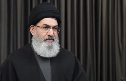 قیام امام خمینی با یک فریاد به تنهایی آغاز و امروز به یک جبهه مقاومت تبدیل شده است