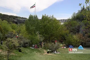 روز طبیعت در پل طبیعت تهران