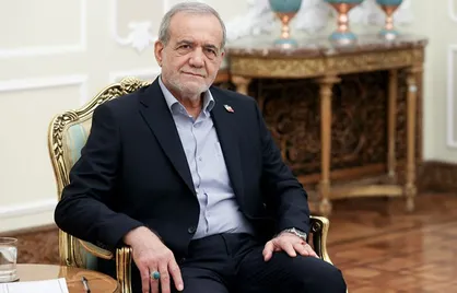 در سفر به آمریکا مواضع خودمان را که صلح و انسانیت و امنیت و حق و عدالت است اعلام می&zwnj;کنیم