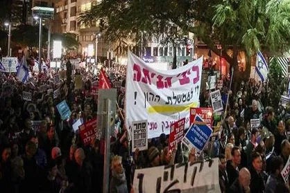 تظاهرات هزاران نفر در فلسطین اشغالی علیه پرونده فساد نتانیاهو