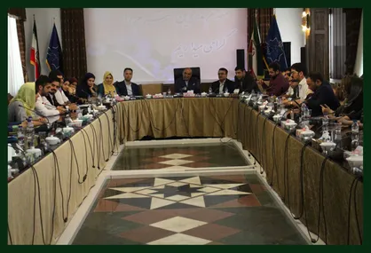 فرهادی: زیست شبانه طرفداران زیاد و مخالفان جدی دارد