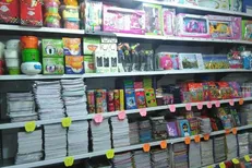 تامین نوشت‌افزار دانش‌آموزان نیازمند توسط ستاد اجرایی فرمان امام (ره)