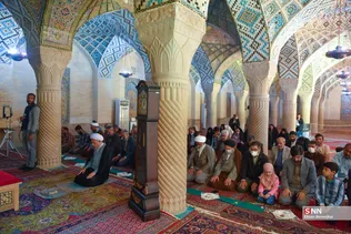 محفل انس با قرآن کریم در مسجد تاریخی نصیرالملک شیراز