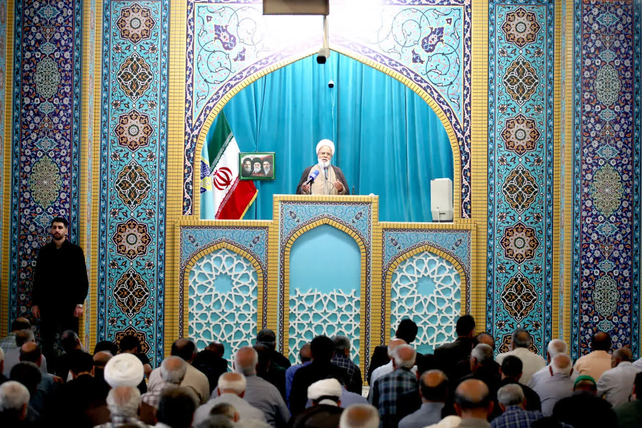 امام جمعه کرمانشاه: مسجد باید به پایگاه مقابله با صهیونیسم تبدیل شود