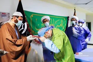
جشن روز پدر در بخش ویژه کرونا بیمارستان بقیه الله (عج)