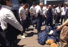استفاده از سگ برای بازرسی کاروان تیم ملی فوتبال ازبکستان + فیلم