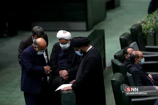 بی