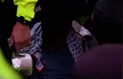 بازداشت خشونت&zwnj;آمیز معترضان ضد نسل&zwnj;کشی غزه توسط پلیس لندن