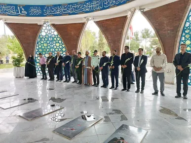 فرهنگ عاشورایی و اتحاد ملی، عامل شکست‌ناپذیری ایران است