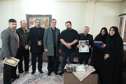 دیدار معاون رئیس جمهور و رئیس بنیاد شهید و امور ایثارگران با خانواده شهدای جنایات آمریکایی صهیونیستی