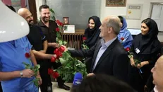 بازدید رئیس‌جمهور از مرکز قلب تهران/ پزشکیان: به‌دنبال رفع مشکلات مردم و جامعۀ کادر درمان هستیم +فیلم