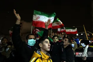 شادی مردم تهران پس از صعود تیم ملی فوتبال به جام جهانی