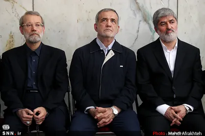 کف&zwnj;گرگی، پف...، قرص ضدبارداری، خفه شو مرتیکه، نادان، احمق، بتمرگ، داعش و دیگر هیچ/  از هر انگشت مطهری یک هنر می&zwnj;بارد!