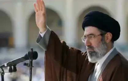 اولین مستند از سرگذشت آیت&zwnj;الله سید مجتبی خامنه&zwnj;ای، سومین رهبر انقلاب