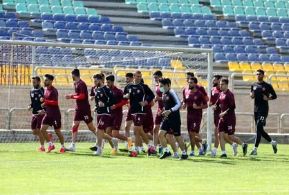 پرسپولیس با سه امتیاز جای فولاد را خواهد گرفت