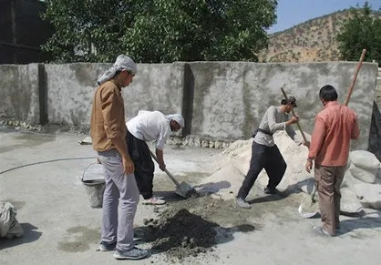 دانشجویان جهادگر یزدی برای حل مشکلات زلزله زدگان کوهبنان تلاش می&zwnj;کنند