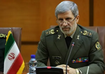 امیر حاتمی: دنیا در حال پیشرفت است؛ باید قدرت دفاعی داشته باشیم