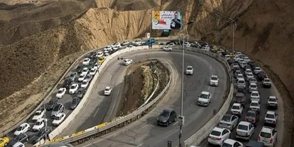 جاده کندوان یک&zwnj;طرفه شد/ ارتفاعات شمال مه&zwnj;آلود و پایین&zwnj;دست بارانی