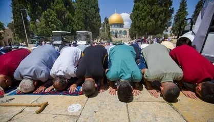 اقامه نماز جمعه در مسجدالاقصی با حضور ۶۰ هزار نمازگزار