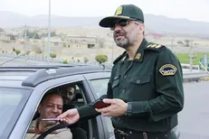 زوار در موج بازگشت هم با پلیس همکاری کنند