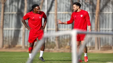 دلیل اوج‌گیری بیفوما و افت جایگاه اورونوف در پرسپولیس تارتار