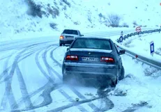 بارش برف و باران در محور‌های شمالی/کاهش ۶ درصدی تردد در جاده‌ها