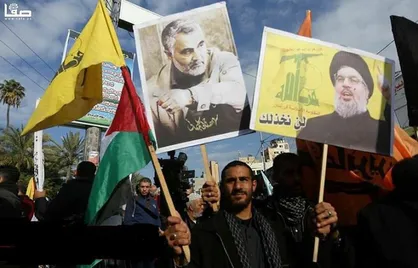 تصاوير حاج قاسم سليماني در دست تظاهرکنندگان فلسطيني