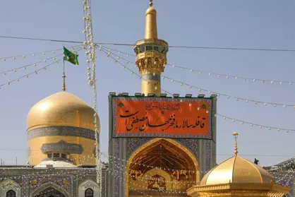 آذین بندی حرم مطهر رضوی در ایام میلاد پیامبر اعظم (ص)