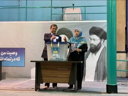 همتی در انتخابات شرکت کرد