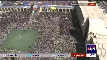طنین صدای ذان ظهر در مصلی امام خمینی (ره) در تهران