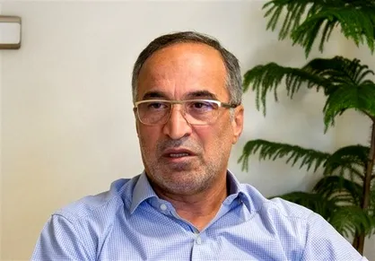 واعظ آشتیانی: تغییر پرتعداد مربیان حاصل تفکر آماتوری ورزش ماست/ فدراسیون فوتبال در حال و هوای دیگری سیر می&zwnj;کند