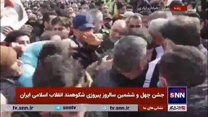 ابراز محبت مردم به فرمانده کل سپاه پاسداران انقلاب اسلامی در راهپیمایی ۲۲ بهمن