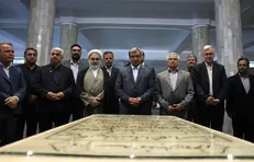 استاندار خراسان رضوی در بازدید از آرامگاه فردوسی:
فعالیت شورای «احیای توس» از سر گرفته می‌شود