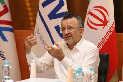 عطایی به کارش ادامه می&zwnj;دهد / موضوع سربازی اسماعیل نژاد پیچیده است