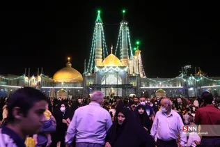 حال و هوای حرم حضرت معصومه (س) در شب میلاد امام رضا (ع)