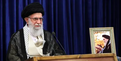 رهبرانقلاب امروز شعر چه کسی را خواندند؟