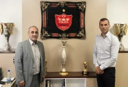 قرارداد سفید حسینی با پرسپولیس/ کاپیتان قرمزها: همینجا فوتبالم را به پایان می&zwnj;رسانم
