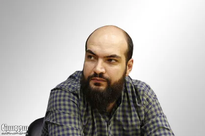 عمار تا تبدیل شدن به بدیل سینمای رسمی فاصله زیادی دارد / نبود نقد عمار را به جشنواره محفلی تبدیل می&zwnj;کند