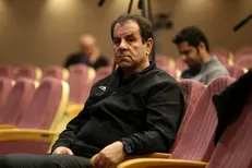واکنش جالب اصفهانیان به حضور کریمی در انتخابات فدراسیون؛ ما هم فوتبالی هستیم و از پشت کوه نیامده‌ایم