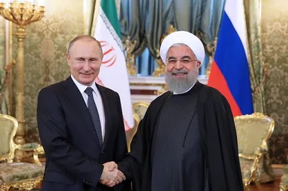 روحانی و پوتین با یکدیگر دیدار کردند