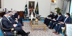 دیدار ظریف با نخست وزیر پاکستان/ امیدواری عمران خان نسبت به توسعه روابط