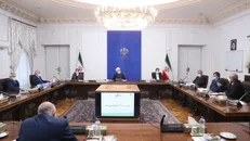 روحانی: فضای کسب و کار بویژه بازار سرمایه در فضای فعلی نیازمند ثبات و آرامش است/ مردم نسبت به افق روشن آینده اقتصاد کشور اطمینان داشته باشند