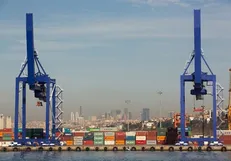 قاچاق آسان کالا از مبادی رسمی/ قاچاقچی حتی می‌تواند ارز ۴۲۰۰تومانی بگیرد