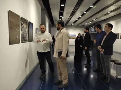 &laquo;دور خدا بگرد&raquo; در گالری پردیس ملت افتتاح شد