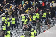 اتفاقات خونین دیدار پرسپولیس و سپاهان جهانی شد