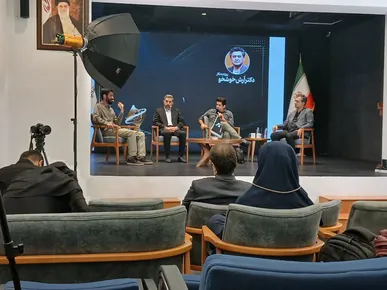 بررسی تغییر الگوی مصرف رسانه‌ای توسط مخاطبان ایرانی