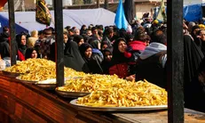 توزیع روزانه ۴۷ هزار وعده غذا در مرز مهران/ خدمات ۲۴ ساعته موکب‌ها هنگام بازگشت زائران